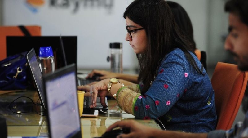 Pakistan’s Gender Digital Divide: Bridging the Gap